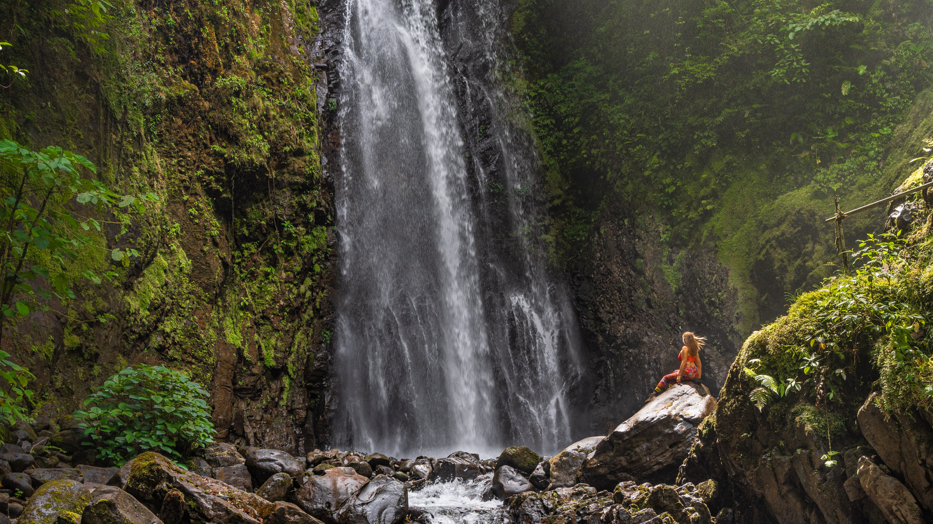 El Tigre Waterfalls Expedition - Deluxe Version